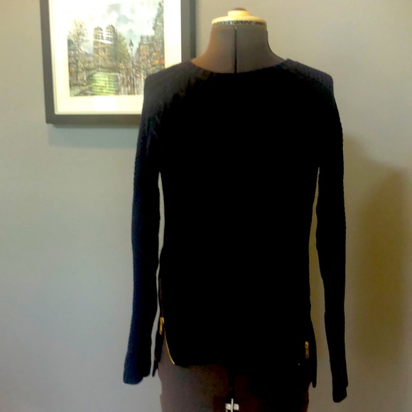 CAbi Sweaters - Cabi size S
